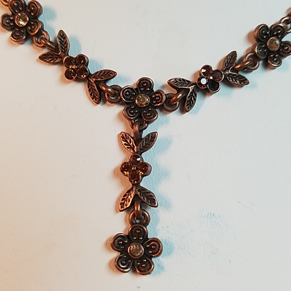 1928 Crystal Necklace - Picture 3 of 8